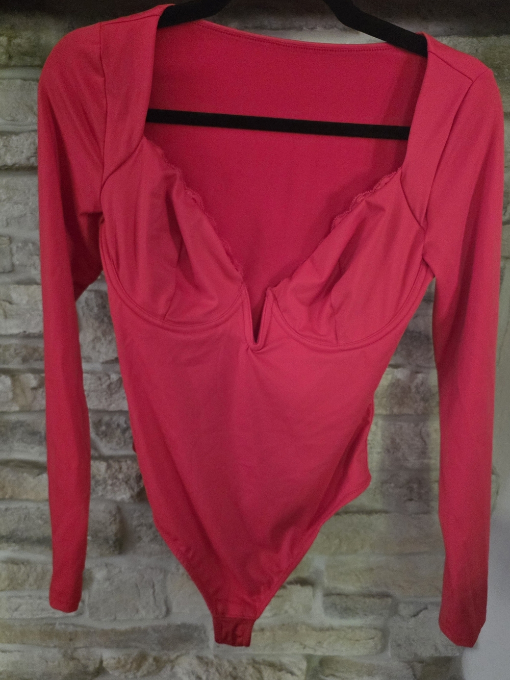 Long-Sleeve Plunge V-Wire Bodysuit in Red